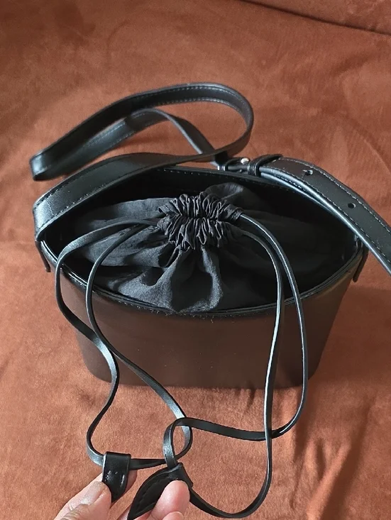 Zara Black Drawstring Bag with Shoulder Straps - Picture 3 of 5